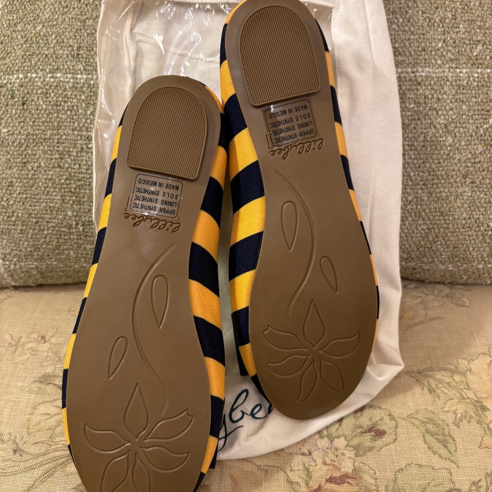 New Blue and Gold Flats with removable WVU bow - Picture 3 of 6